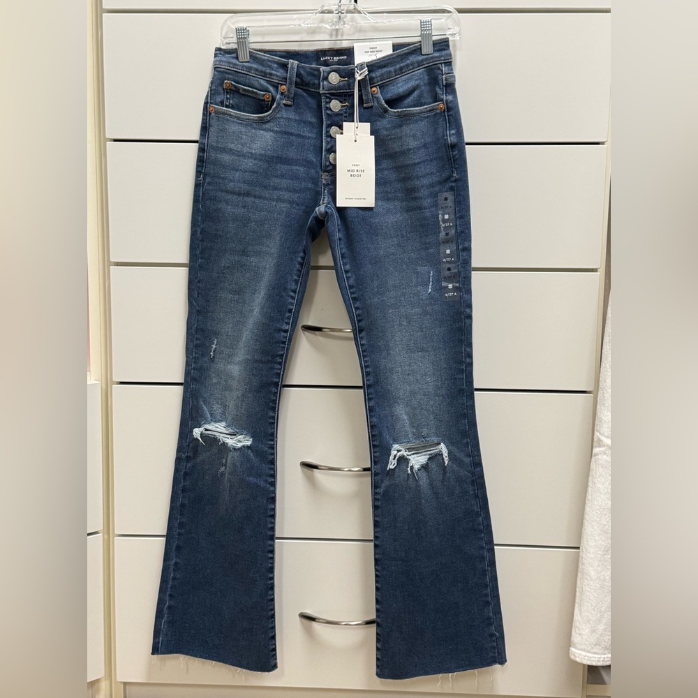 NWT Lucky Sweet Mid Rise Boot 4/27 A with Distressed Details